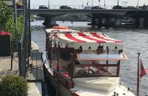 Amsterdam Highlights Canal Cruise with a Drink