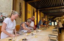 Rome Pasta and Tiramisu Class: Ravioli, Fettuccine & Fine Wine 5*