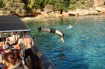 Makarska 3-Island Speedboat Tour: Golden Horn and "Little Venice"