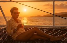 Grand Bahama Catamaran Sunset Cruise with Drinks and Snacks