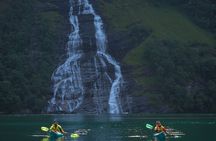Kayak Tour to the 7 sisters in Geiranger