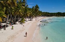 Catalina Sailing Experience in Punta Cana with Food and Drinks