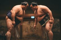 Tokyo Shinjuku Sumo Show and Experience with Drinks and Photo