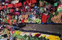 Tour in Chichicastenango market