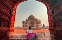 Same Day Taj Mahal and Agra Fort Tour from Delhi By Car