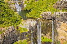 Seven Waterfalls Half-Day Hike & Southern Island Tour with Lunch