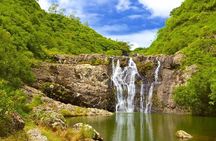 Seven Waterfalls Half-Day Hike & Southern Island Tour with Lunch