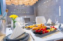 Dubai Luxury Clay and Dining Experience
