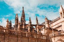 Seville in 2 Hours : History, Legends and Life of the City