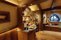 Private Tour from Auckland Hobbiton Movie Set and Te Puia Magic