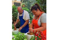 Mortar pesto lesson with World Champion and local Menu