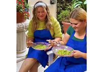 Mortar pesto lesson with World Champion and local Menu