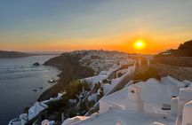 Iconic Santorini Tour