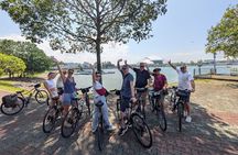 Sunset Bike Tour with Hawker Food Experience