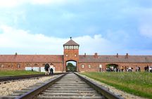 Auschwitz Tour with Minivan Hotel Pickup from Krakow