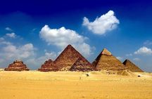 Giza Pyramids, Memphis and Sakkara Tour with Lunch
