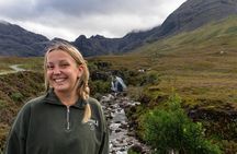 Skye Day Tour from Inverness with Fairy Pools & Dunvegan Castle