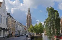 Bruges UNESCO Treasures: Exclusive Private Walking Tour