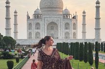 Skip the line: Taj Mahal Agra Private Day Trip From Delhi By Car