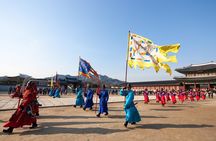 Seoul Private Tour Gyeongbok Palace Bukchon and Gwangjang Market