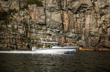 Stavanger: Lysefjord Minibus Tour and Optional Speedboat Safari