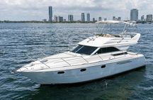 Private Luxury Yacht 55 Tour for 13 Pax to Star and Fisher Island