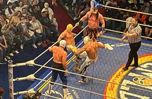 Wrestling + Tacos and Mezcal the best Experience