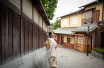 A Privately Guided Photoshoot in Beautiful Kyoto by a Pro