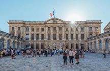Bordeaux Monumental 18th Century Private Walking Tour
