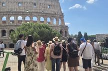 Colosseum Roman Forum and Palatine Hill small Tour
