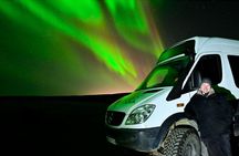 Reykjavik: 4x4 Northern Lights Tour with Photo, Pastries & Cocoa