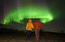 Tromsø: Northern Lights Minibus Small Private Tour Group