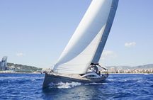 Barcelona Luxury Yacht Cruise – Day or Sunset, Open Bar & Snacks
