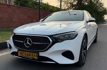 Luxury Taj Mahal Tour by Mercedes - BMW - Audi