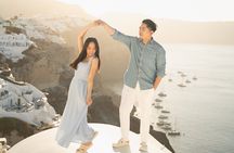 Santorini Private Photoshooting With a Local Photographer