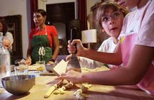 Family Pasta and Tiramisu Cooking Class in Rome