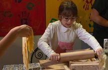 Family Pasta and Tiramisu Cooking Class in Rome