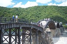 Iwakuni Tour from Hiroshima with Sake Tasting and Sushi Making