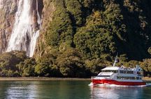 Coach Farm Tour and Milford Sound Nature Cruise from Queenstown