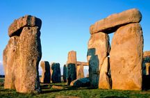 Windsor Castle, Stonehenge and Oxford Day Trip from London