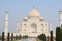 Taj Mahal Day Tour by Superfast Gatimaan Train from Delhi