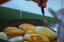 Medellin: Empanada Cooking Class by Local Chef in Comuna 13
