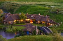 Hobbiton Movie Set Guided Day Tour with Lunch from Auckland