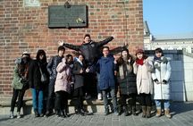 Kraków Old Town Tour with Local Comedian and Scholar