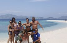 Private Coron Town Tour and Maquinit Hot Spring 