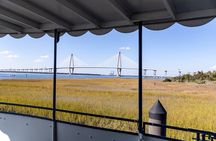 1.5-Hour Charleston Harbor Cruise with Live Narration