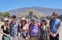 Custom Teotihuacan Pyramids Private Tour with Transport & Guide