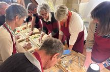 Cooking class with family and in the garden of an old boathouse