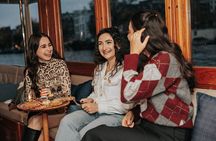 Amsterdam: 2-Hour Canal Cruise incl. Drinks & Dutch Snacks