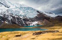 Hike to the 7 Lakes of Ausangate from Cusco